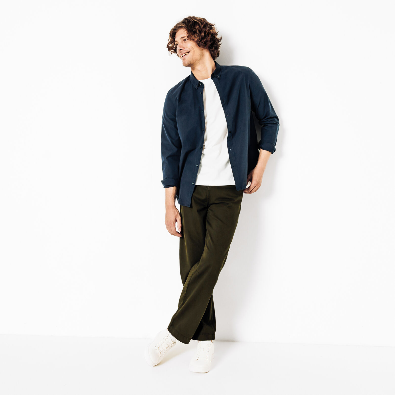 Lichte large fit chinobroek in katoen