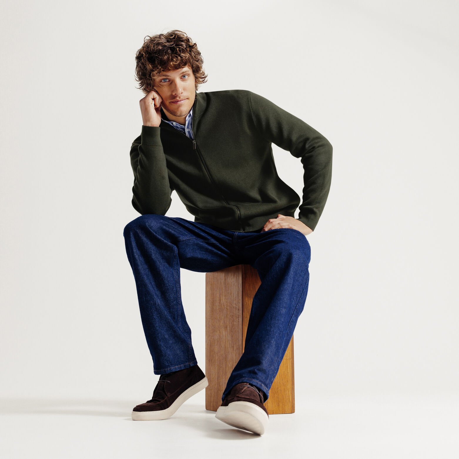 Gilet zipp&eacute; col montant