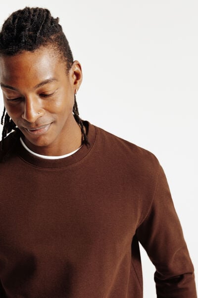 Tee shirt manches longues mati&egrave;re reli&eacute;f&eacute;e