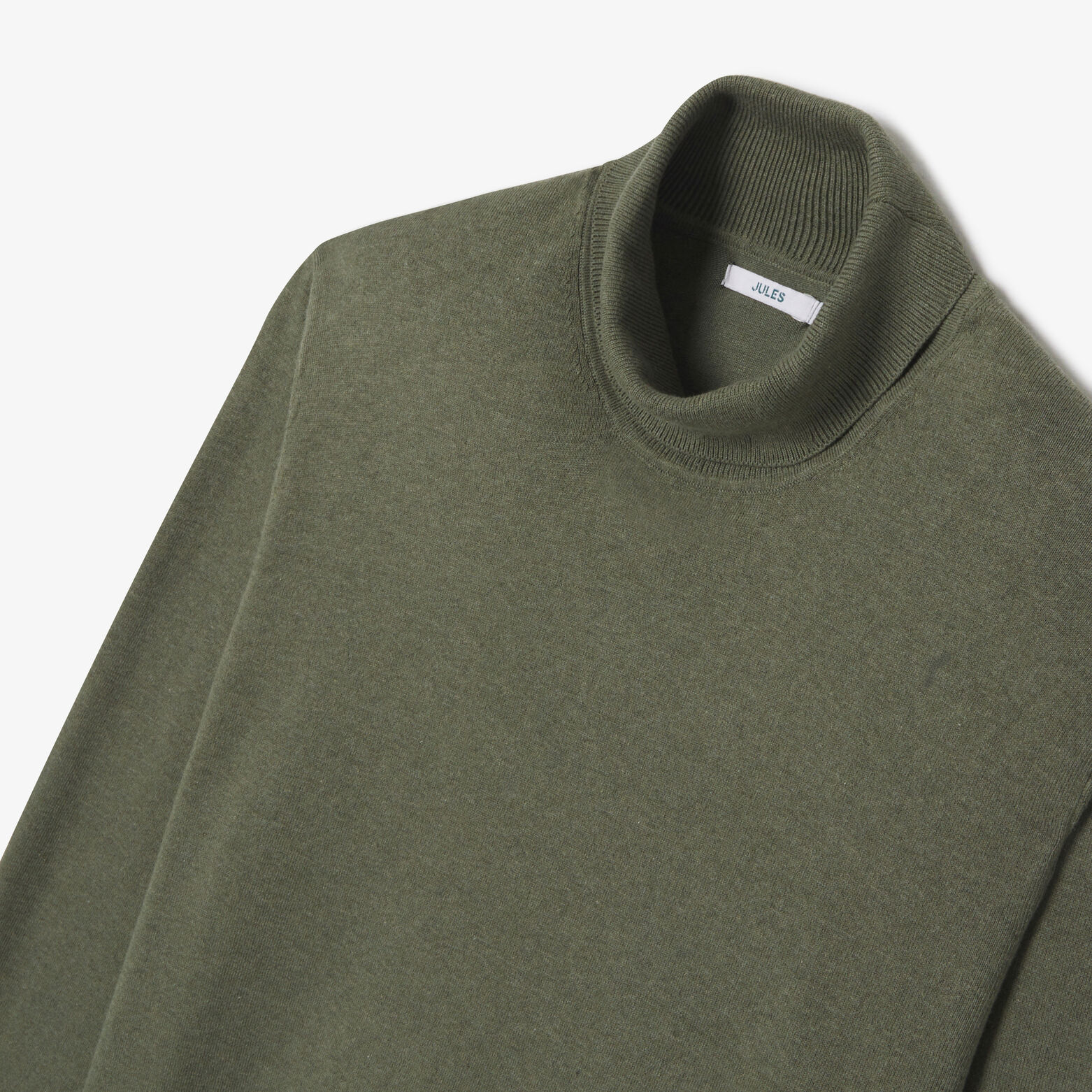 Pull col roul&eacute;