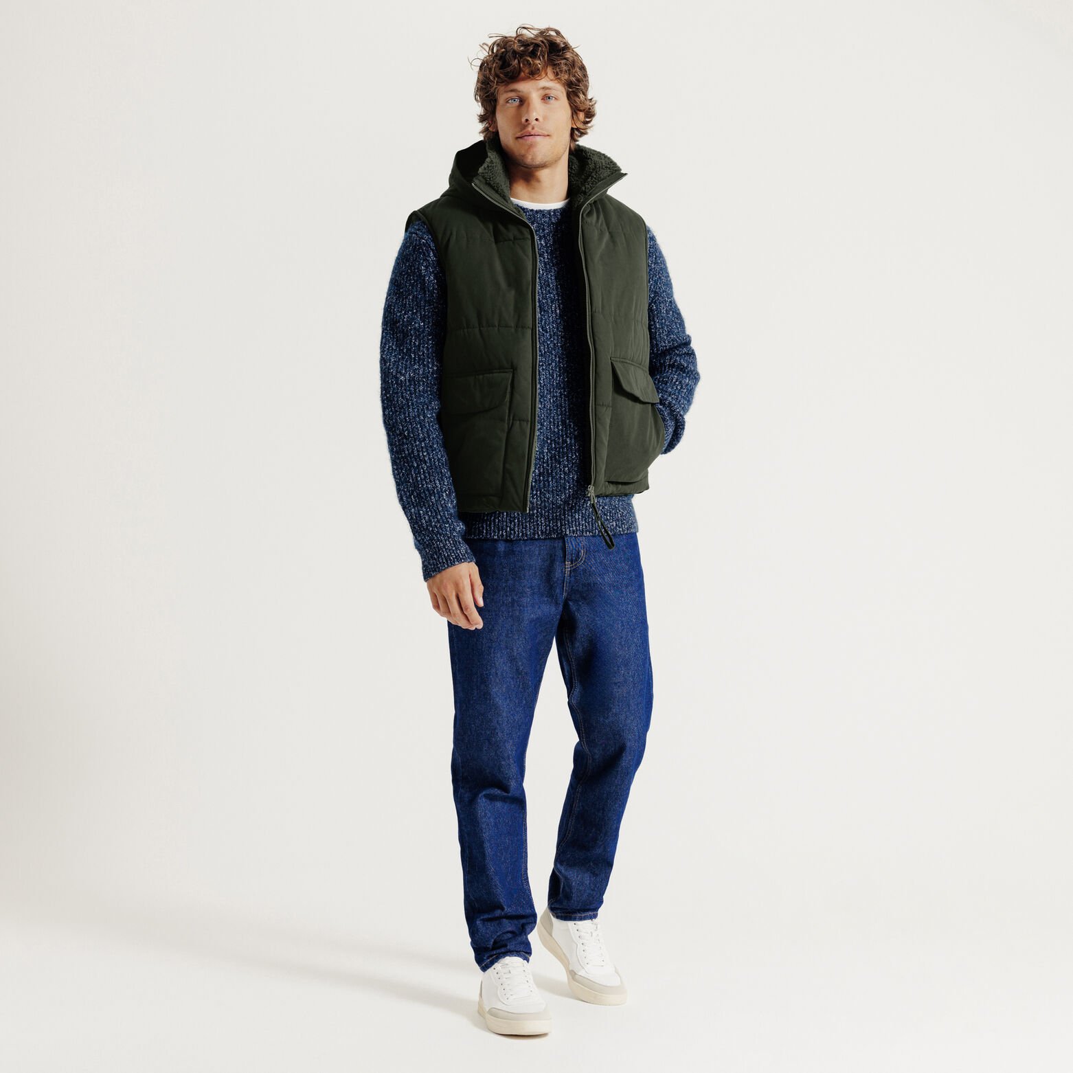 Doudoune sans manche &agrave; capuche